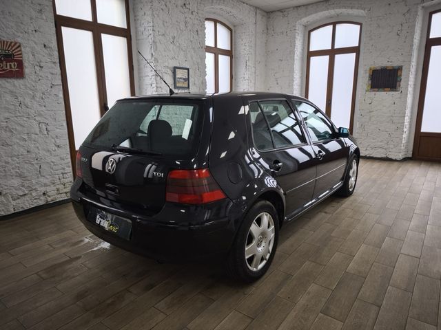 Volkswagen Golf 2000