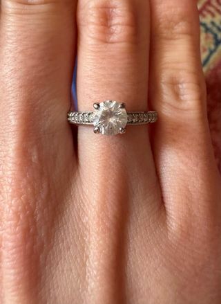 Anillo Swarovski de plata con circonitas talla 12
