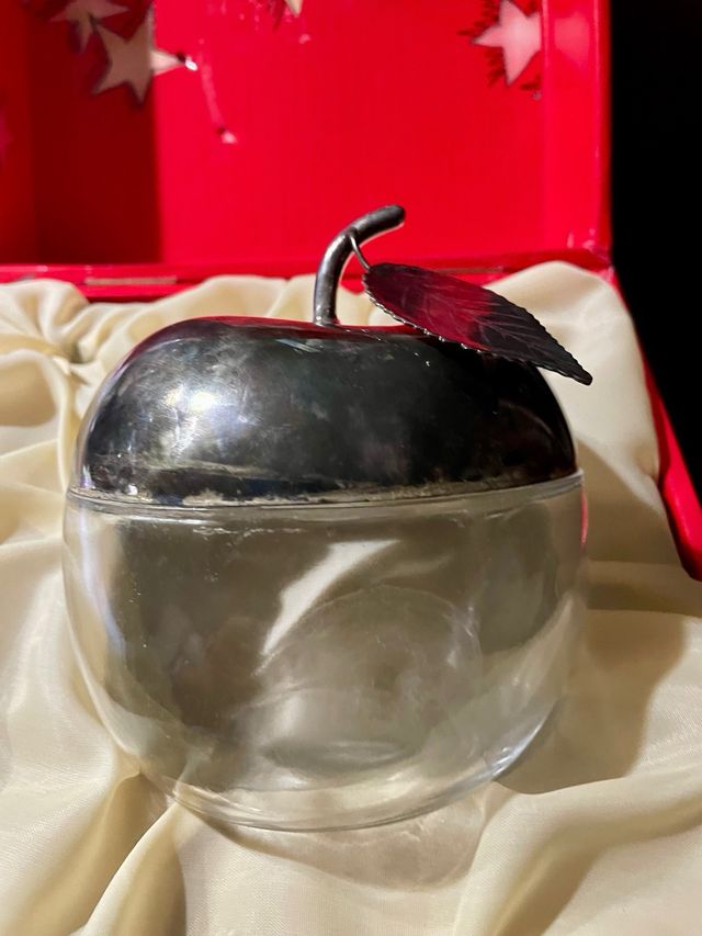 Pieza antigua en forma manzana 12 ctms