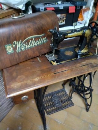 Maquina coser antigua