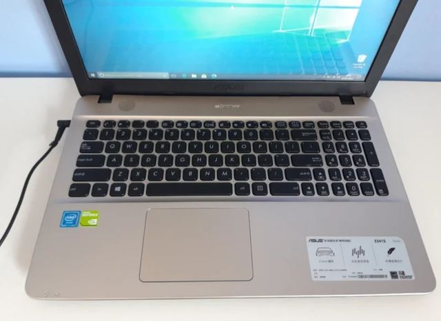 Ordenador portátil Asus
