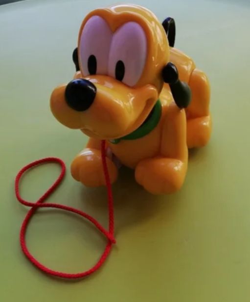 Perrito Pluto bebé