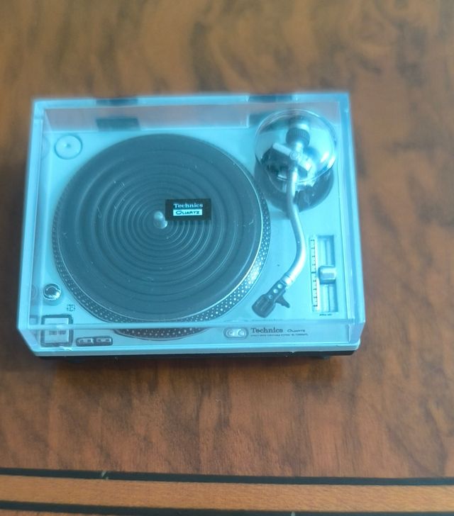Technics miniatura 1200 dj
