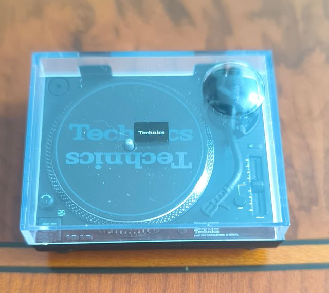 Technics miniatura 1200 dj