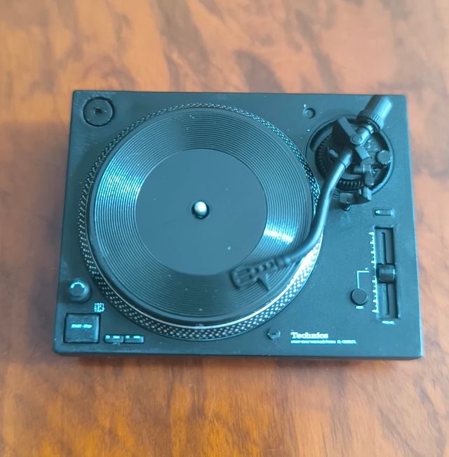 Technics miniatura 1200 dj