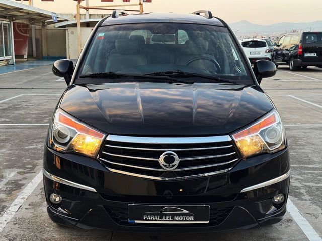 SsangYong Rodius 2.2 XDi LIMITED AUTO. con 7 PLAZAS, CUERO, PARKTRONIC...