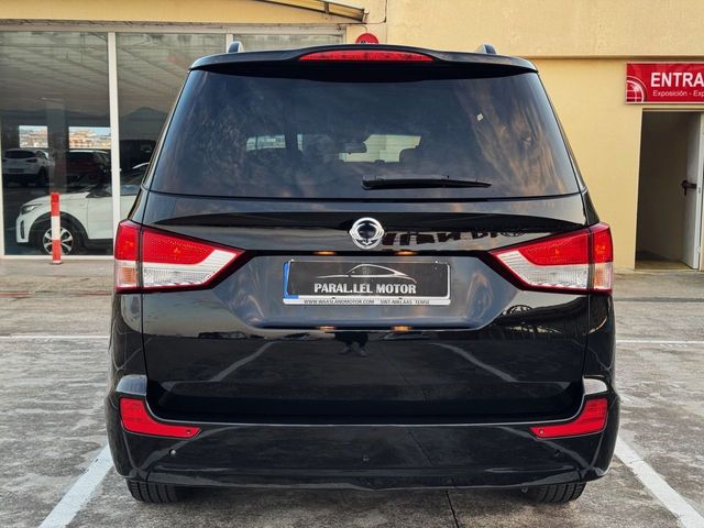 SsangYong Rodius 2.2 XDi LIMITED AUTO. con 7 PLAZAS, CUERO, PARKTRONIC...