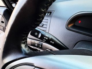 SsangYong Rodius 2.2 XDi LIMITED AUTO. con 7 PLAZAS, CUERO, PARKTRONIC... 