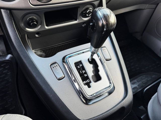 SsangYong Rodius 2.2 XDi LIMITED AUTO. con 7 PLAZAS, CUERO, PARKTRONIC...