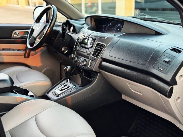 SsangYong Rodius 2.2 XDi LIMITED AUTO. con 7 PLAZAS, CUERO, PARKTRONIC...