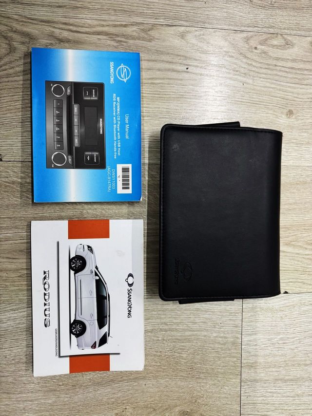 SsangYong Rodius 2.2 XDi LIMITED AUTO. con 7 PLAZAS, CUERO, PARKTRONIC...