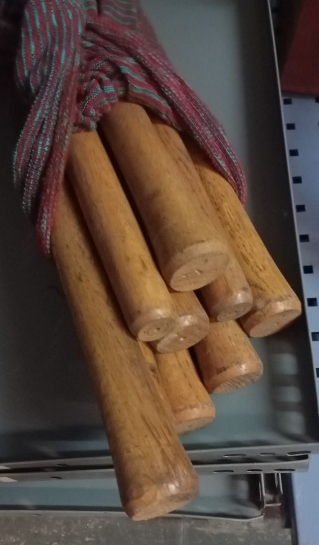 PICO BELLOTA CON MANGO