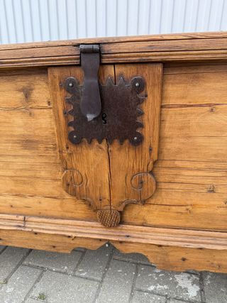 Precioso baúl en madera