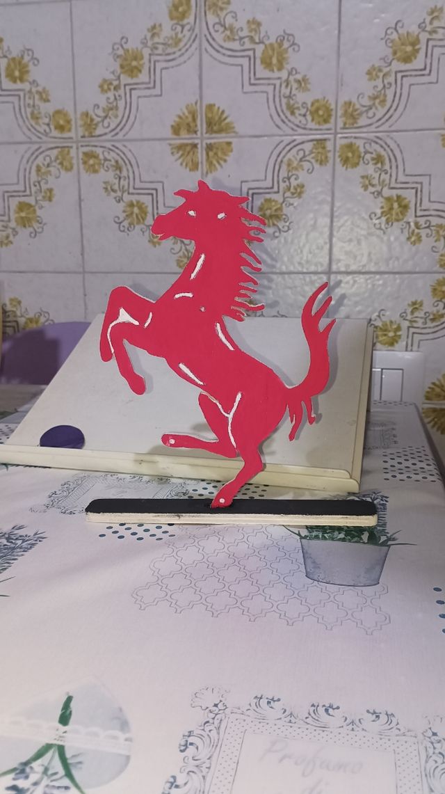 Gadgets in legno Ferrari