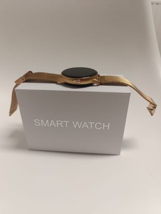 Smart watch dorado