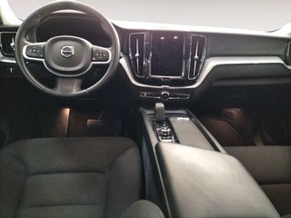 Volvo XC60 B4 Momentum Pro 2WD