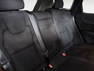 Volvo XC60 B4 Momentum Pro 2WD