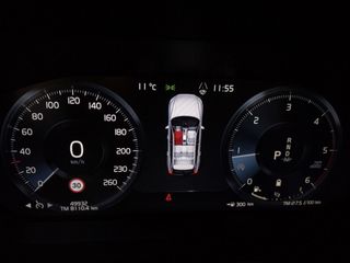 Volvo XC60 B4 Momentum Pro 2WD