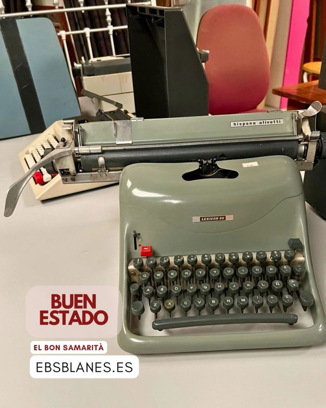 Máquina de escribir hispano olivetti