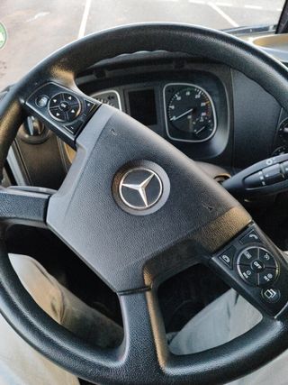 mercedes atego 818