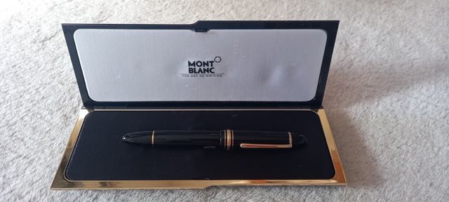 Pluma estilografica MONTBLANC