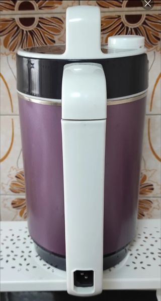 Sopera eléctrica y Licuadora H. Koenig