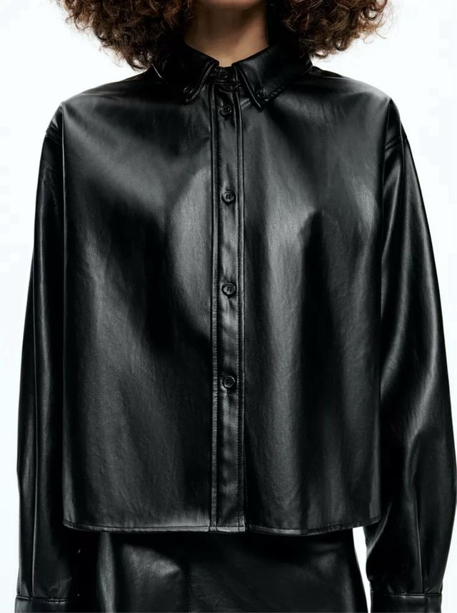 Sobrecamisa efecto piel Zara