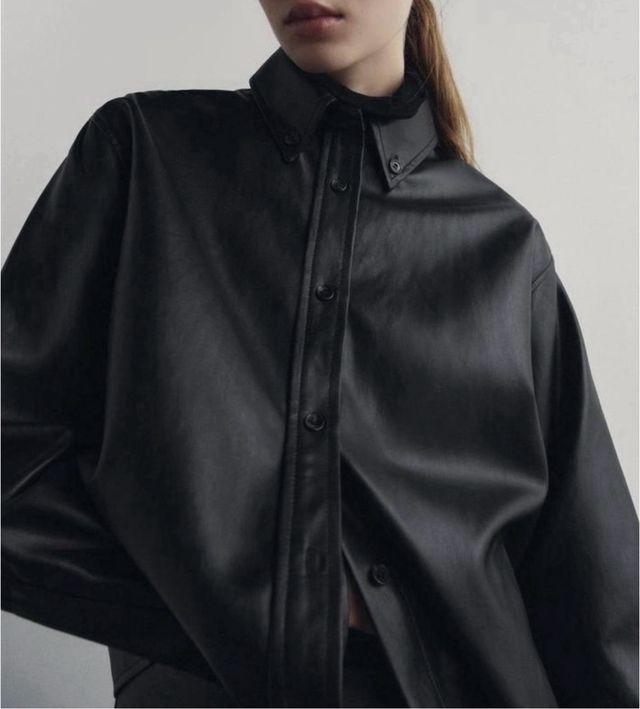 Sobrecamisa efecto piel Zara