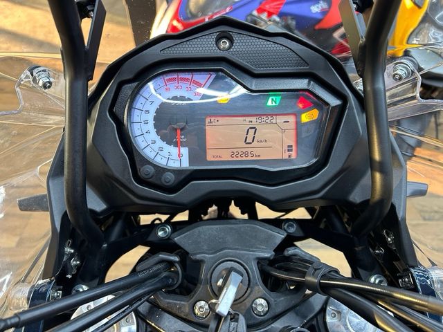 Moto benelli trk 502 x 