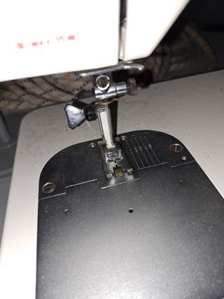 Máquina de coser Alfa