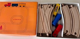 Juguetes educativos de madera: trenes y carril