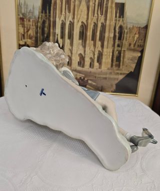 Figura de porcelana Niño. Lladró.