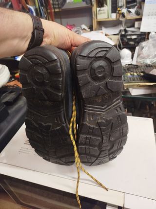 Zapatos de seguridad Panter semi nuevas