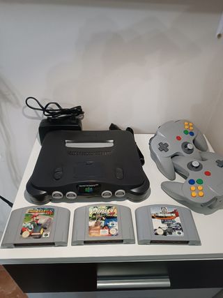Nintendo 64. 2 mandos. Mario kart 64 y otros