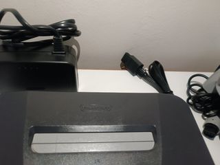 Nintendo 64. 2 mandos. Mario kart 64 y otros