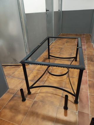 MESA CAMILLA DE HIERRO 