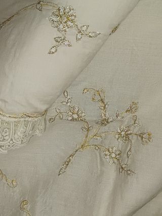 DELANTAL Y MANTELETA FALLERA