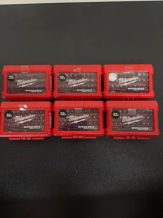 Milwaukee set 32 per avvitatura ad impulso 