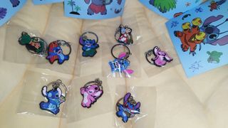 Mini mochila de pecho con reloj Stitch