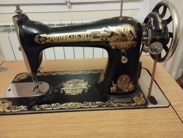 Maquina de coser Singer