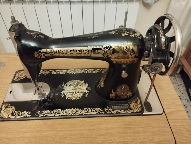 Maquina de coser Singer