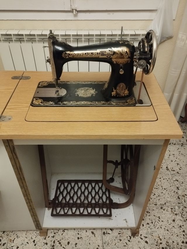 Maquina de coser Singer