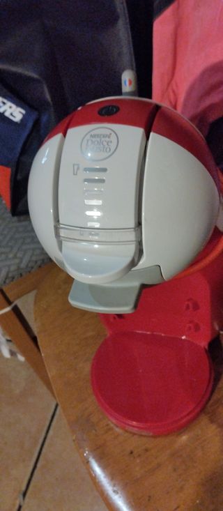 Cafetera mini dolce gusto 
