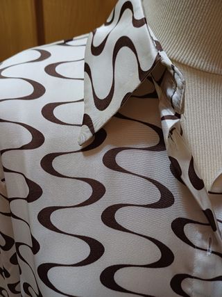 Camisa satinada Mango M sin estrenar 