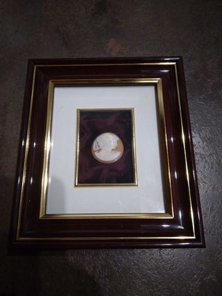 Quadro con cammeo