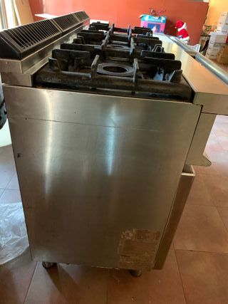 COCINA; REPAGAS 3 FUEGOS EN LINEA CON HORNO A GAS