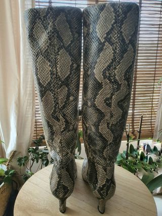 Botas cano alto animal print