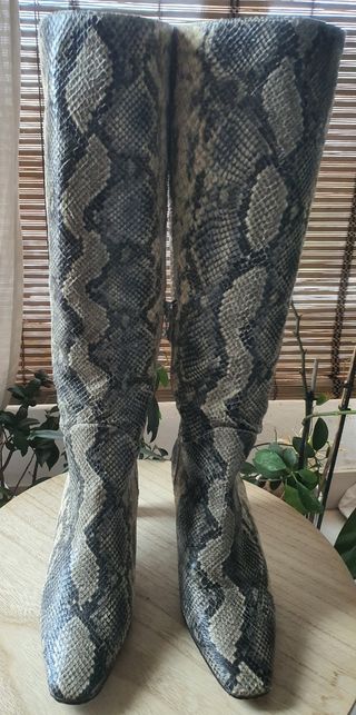 Botas cano alto animal print