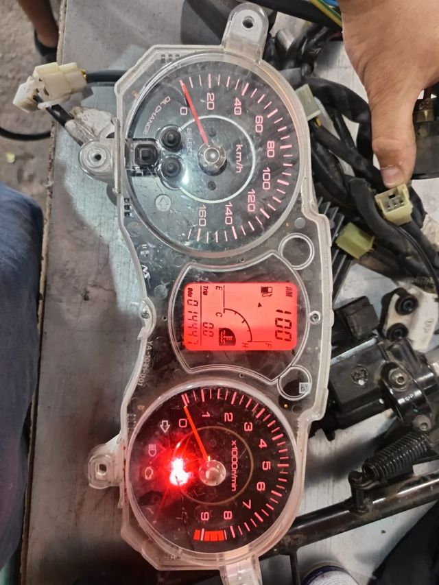 Cuadro de relojes Yamaha xmax 125cc
