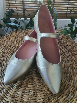 Sabrinas Mary Jane douradas.